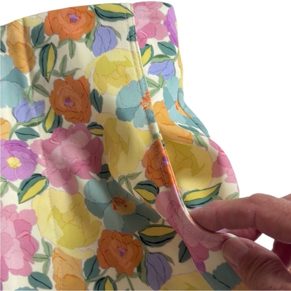 NWOT Zara Satin Effect High Waist Floral Pants
Size XS - Picture 9 of 13